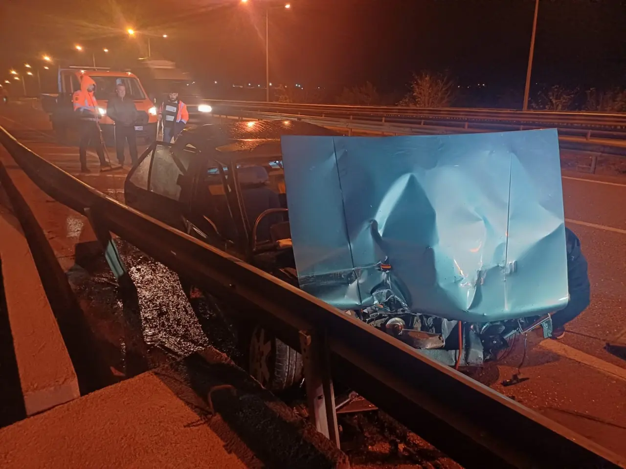 Hitit kampüsü önünde feci kaza! Otomobil paramparça oldu 2