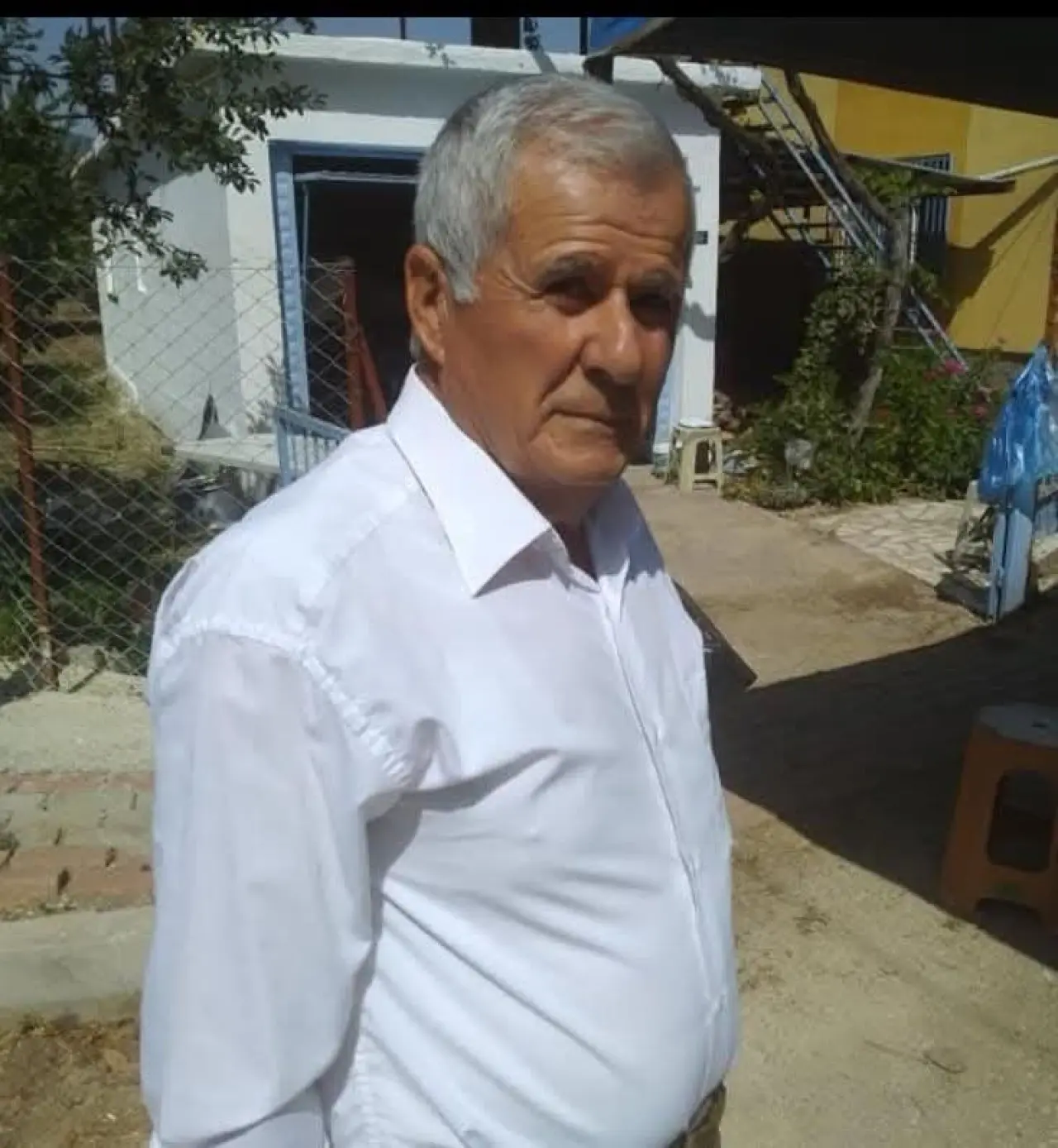 Denizli Acıpayam'da feci kaza! Araç takla attı, sürücü sıkıştı 3