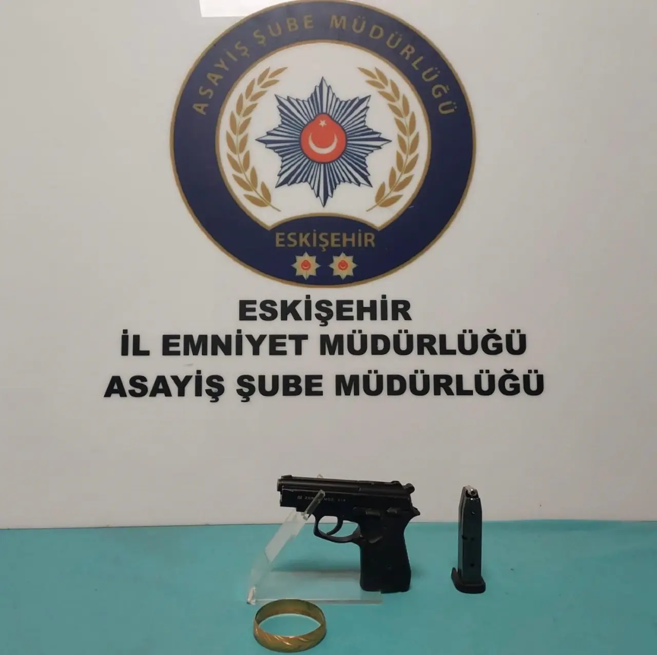 Gözlerini bilezik bürüdü: İki yaşlıyı darp edip gasp ettiler 3