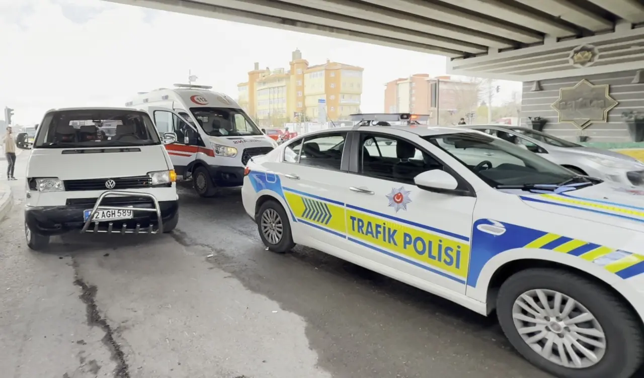 Aksaray’da kaza sonrası şok: Yakınını görünce kalp krizi geçirdi 3