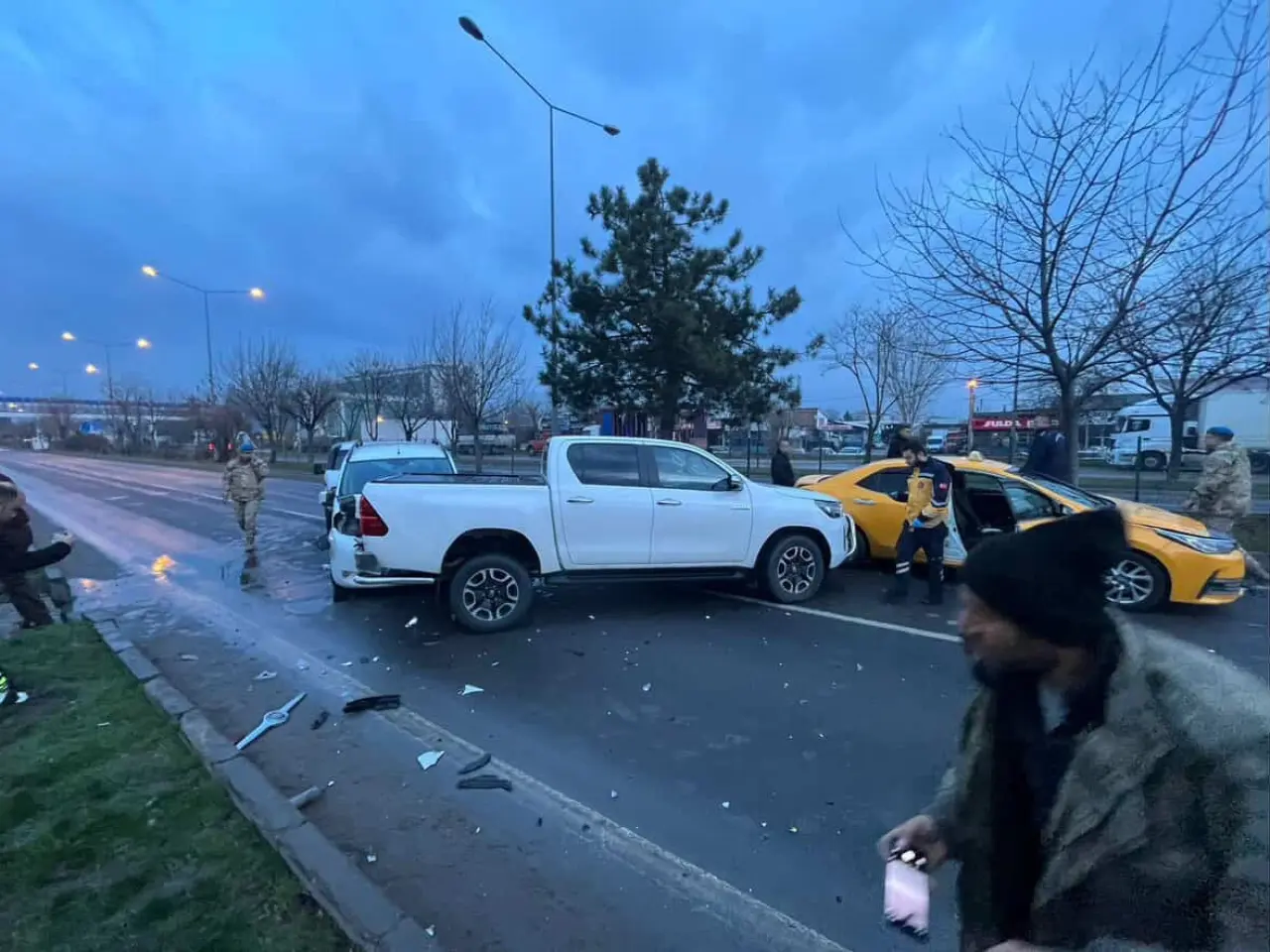 Bolu’da zincirleme kaza! D-100’de trafik durma noktasına geldi 2