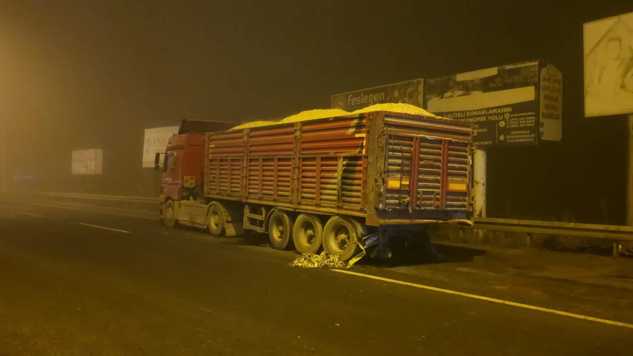 Kütahya'da gece yarısı korkunç kaza! 4
