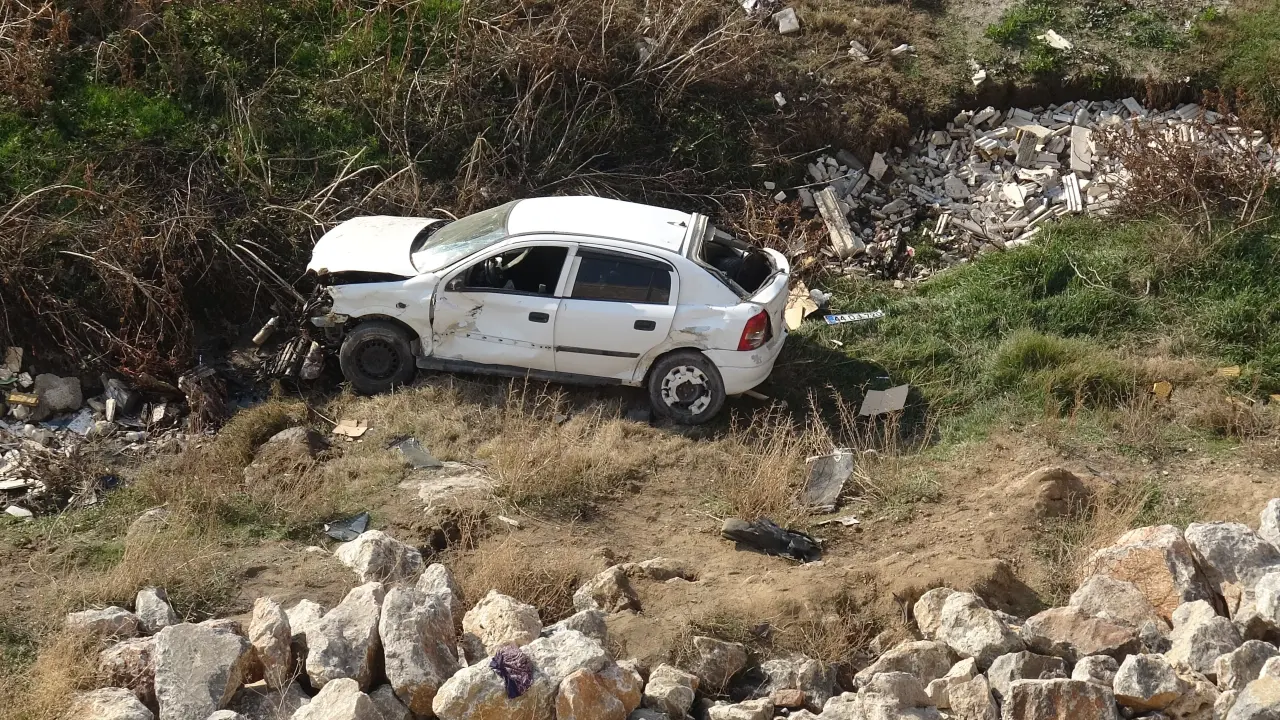 Malatya'da köprüden uçan araçta feci son! 1 ölü, 2 yaralı 6