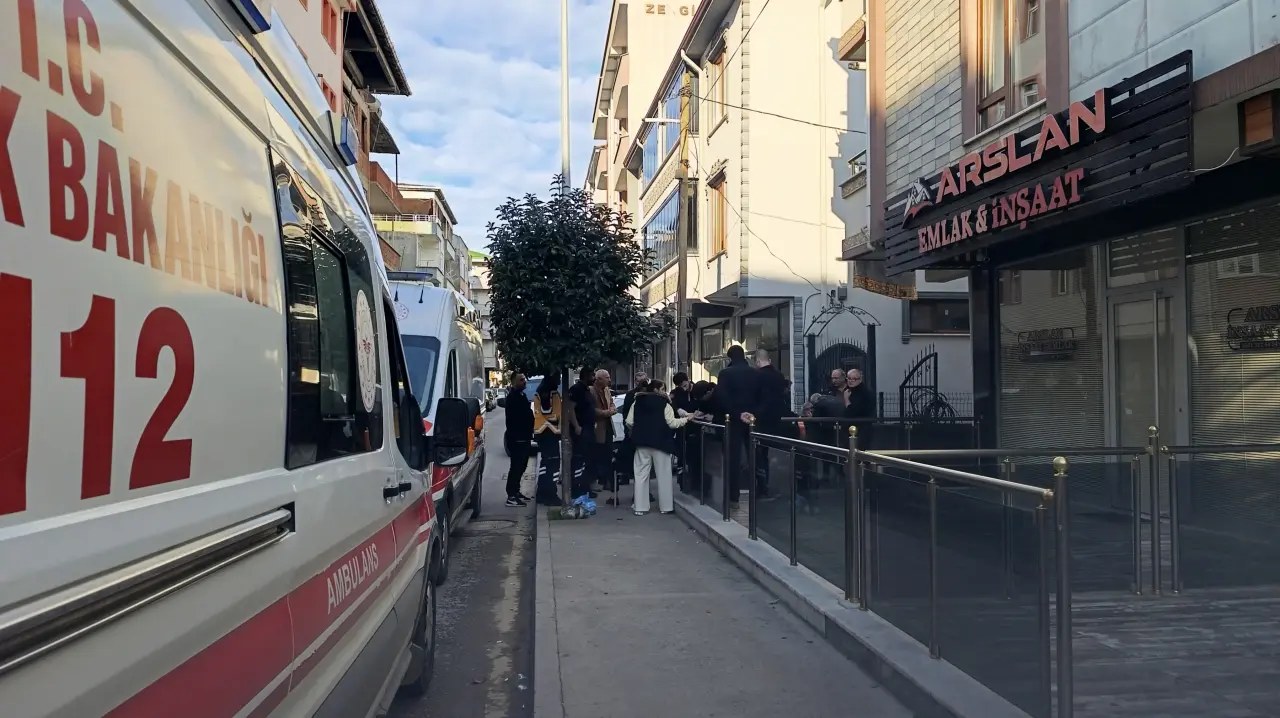 Sakarya'da şüpheli ölüm! 3 çocuk babası evinde ölü bulundu 3