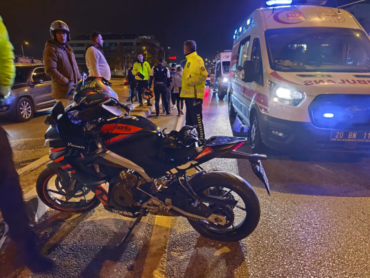 Pamukkale’de korkutan kaza! Motosiklet yön tabelasına çarptı 7