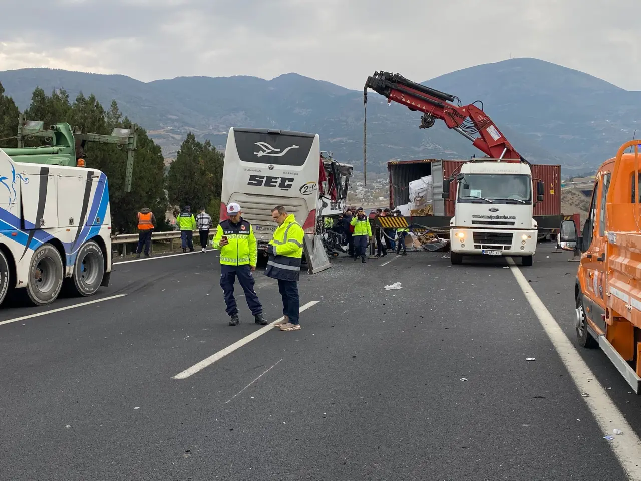 Osmaniye’de katliam gibi kaza! 6 ölü, 11 yaralı 3