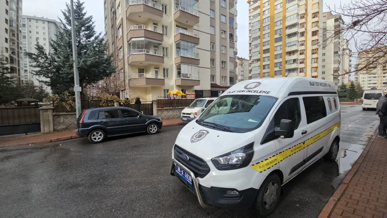 Kayseri’de cinayet! Boşanma aşamasındaki eşini öldürmeye gelen adam, görevlinin karısını katletti 1