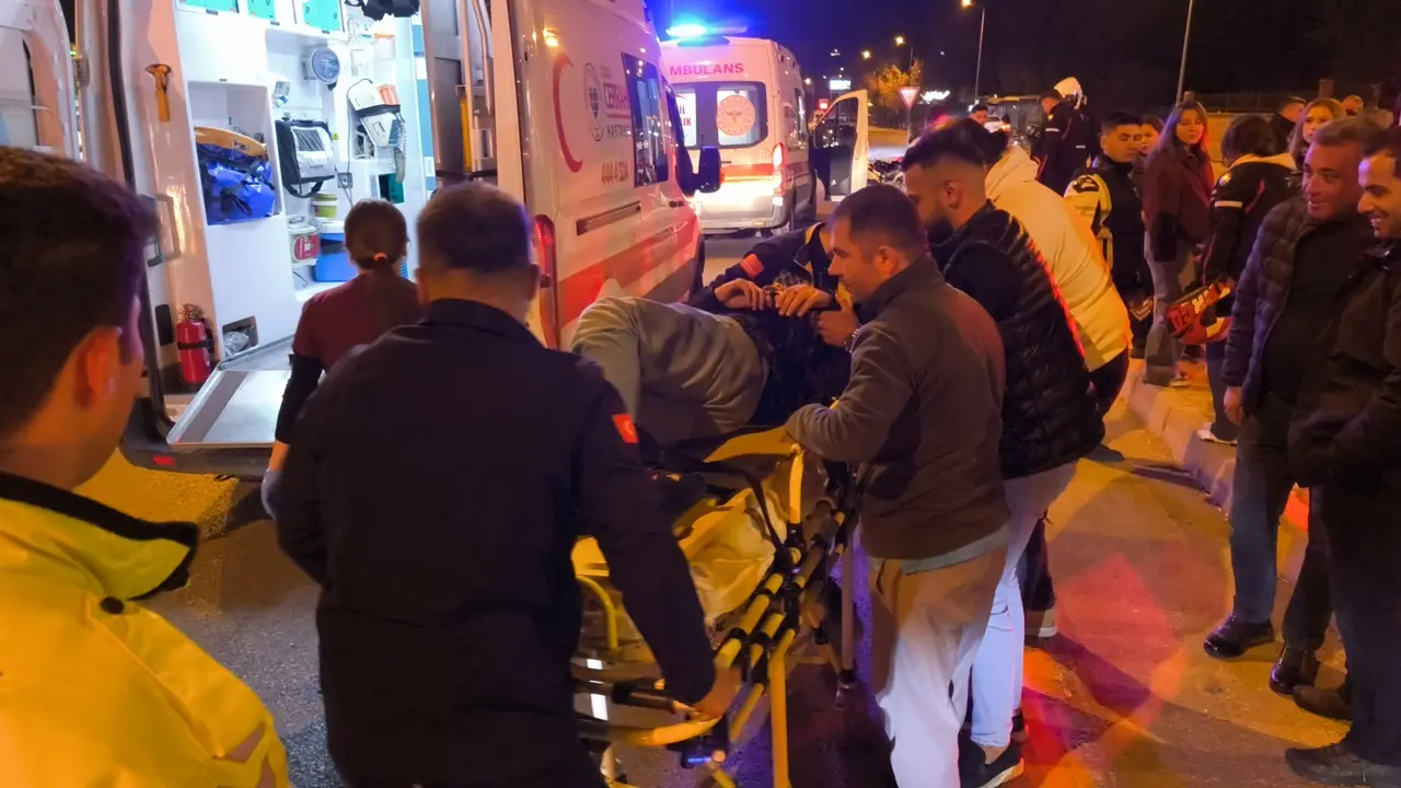 Pamukkale’de korkutan kaza! Motosiklet yön tabelasına çarptı 5