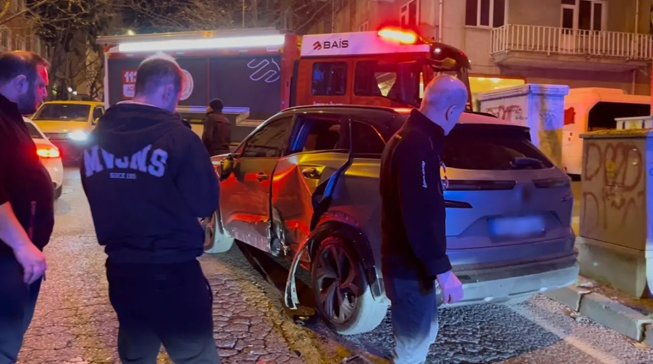 Kazaya karıştı, 'Eşimle kavga ettim' deyip kaçtı! Aracı ise başkası tarafından kaçırıldı 1