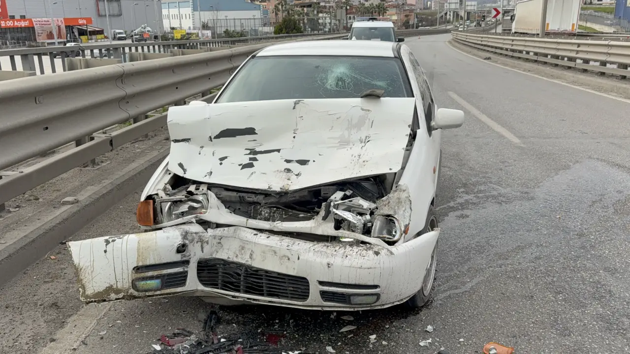 Samsun’da viyadükte korkunç kaza! Kazadan geriye bu görüntüler kaldı 1