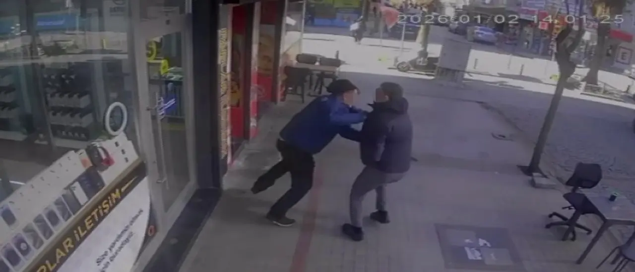 Pendik'te soygun girişimi korkuttu! Şüphelinin silahı ise oyuncak çıktı 1