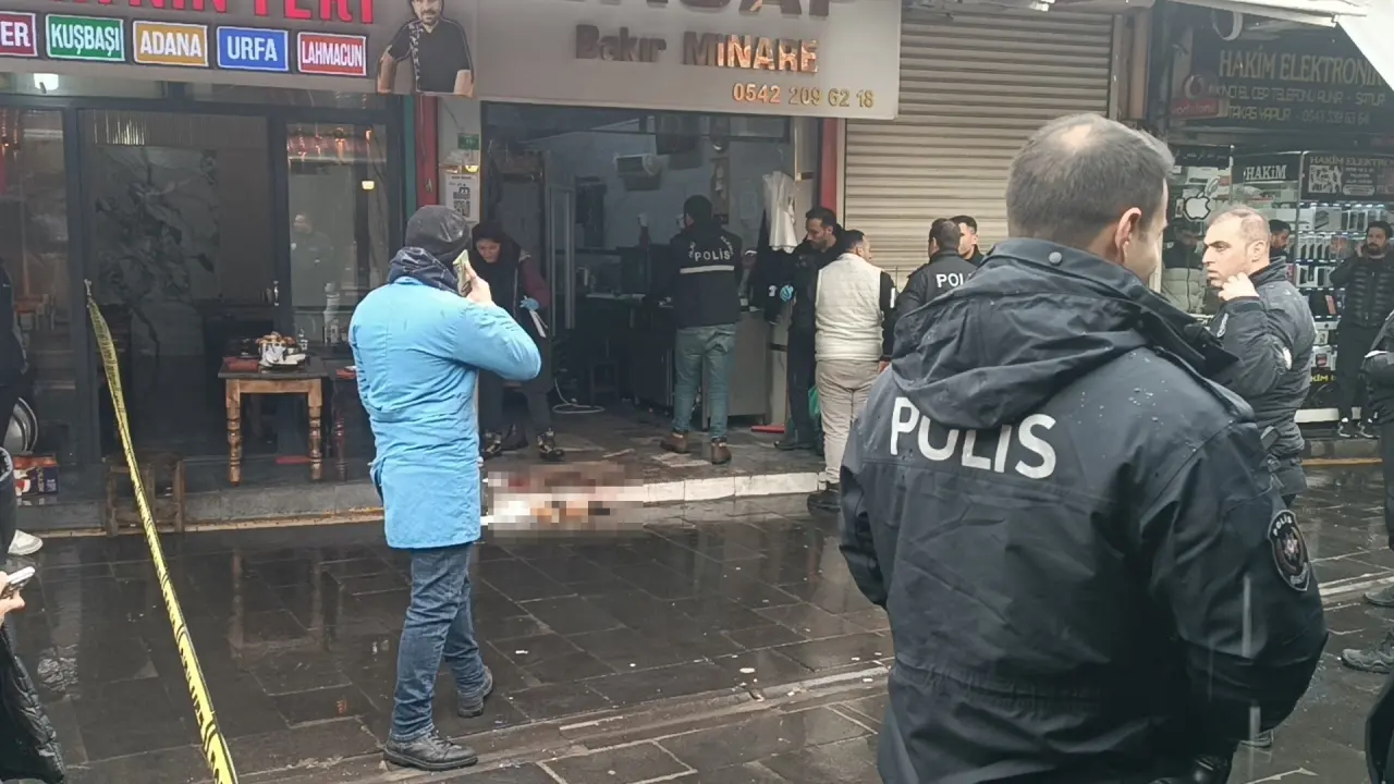 Sosyal medya fenomeni kasap, silahlı saldırıya uğradı! 4
