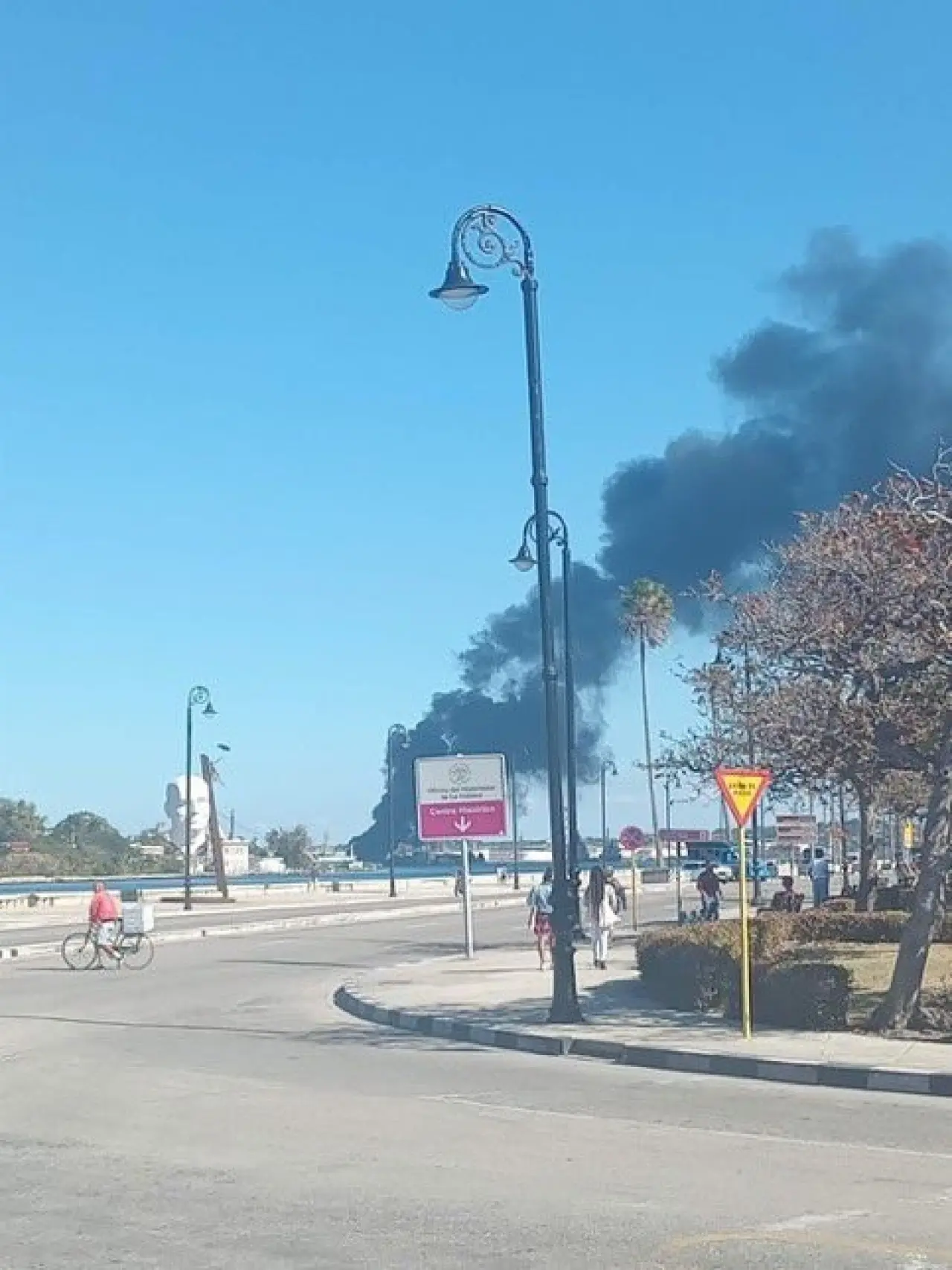 Petrol rafinerisinde yangın! 2