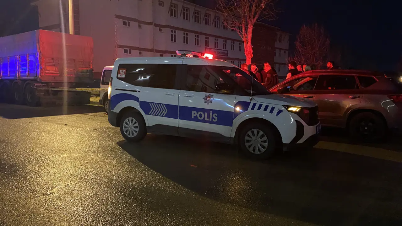 Çorum’da gece yarısı dehşeti! Parkta 19 yaşındaki genç bıçaklandı 3