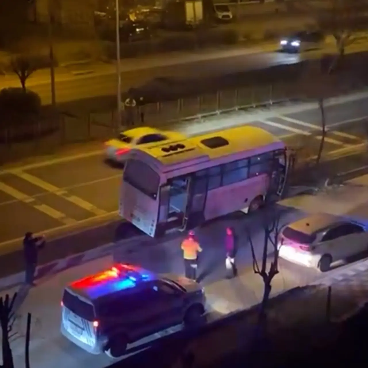 Bolu’da yolcu otobüsü dehşeti! Kontrolden çıktı, ağaca çarptı 2