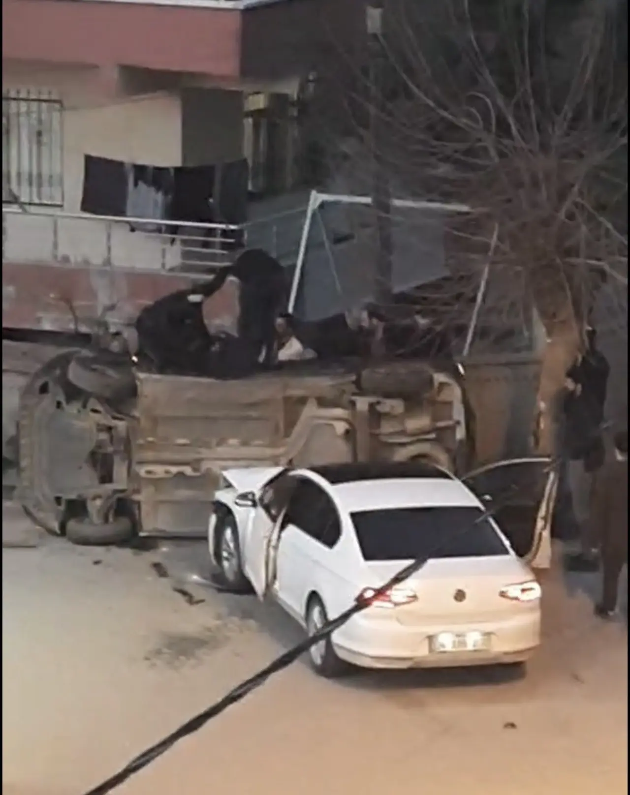 Adıyaman’da feci çarpışma: 3 kişi yaralandı! 2
