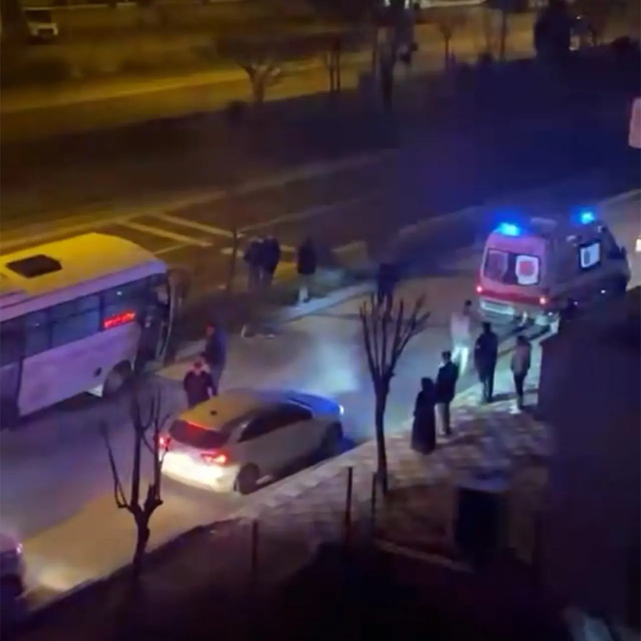 Bolu’da yolcu otobüsü dehşeti! Kontrolden çıktı, ağaca çarptı 1