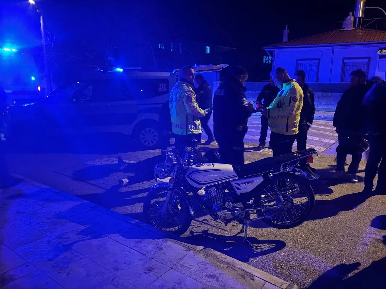 Erzincan’da direksiyon hakimiyetini kaybetti: Genç sürücü yaralandı! 1