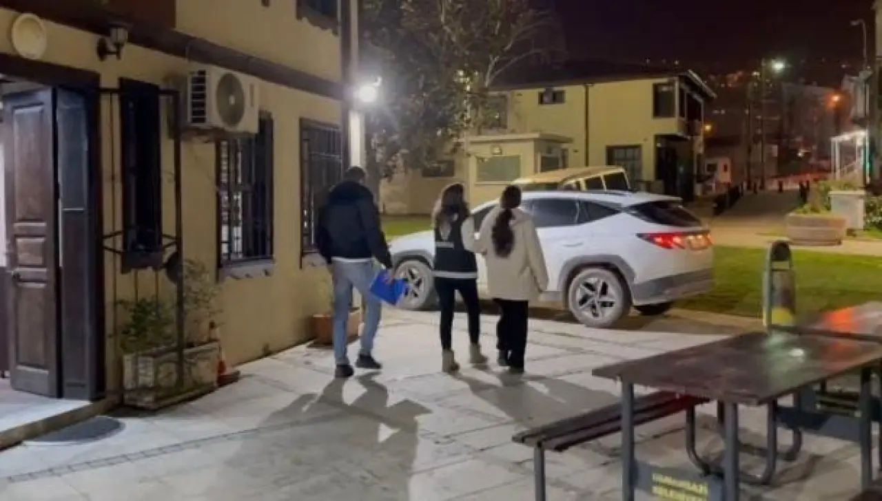 Bursa’da bebek arabasındaki çanta çalındı! Hırsız 38 suç kaydıyla yakalandı 1