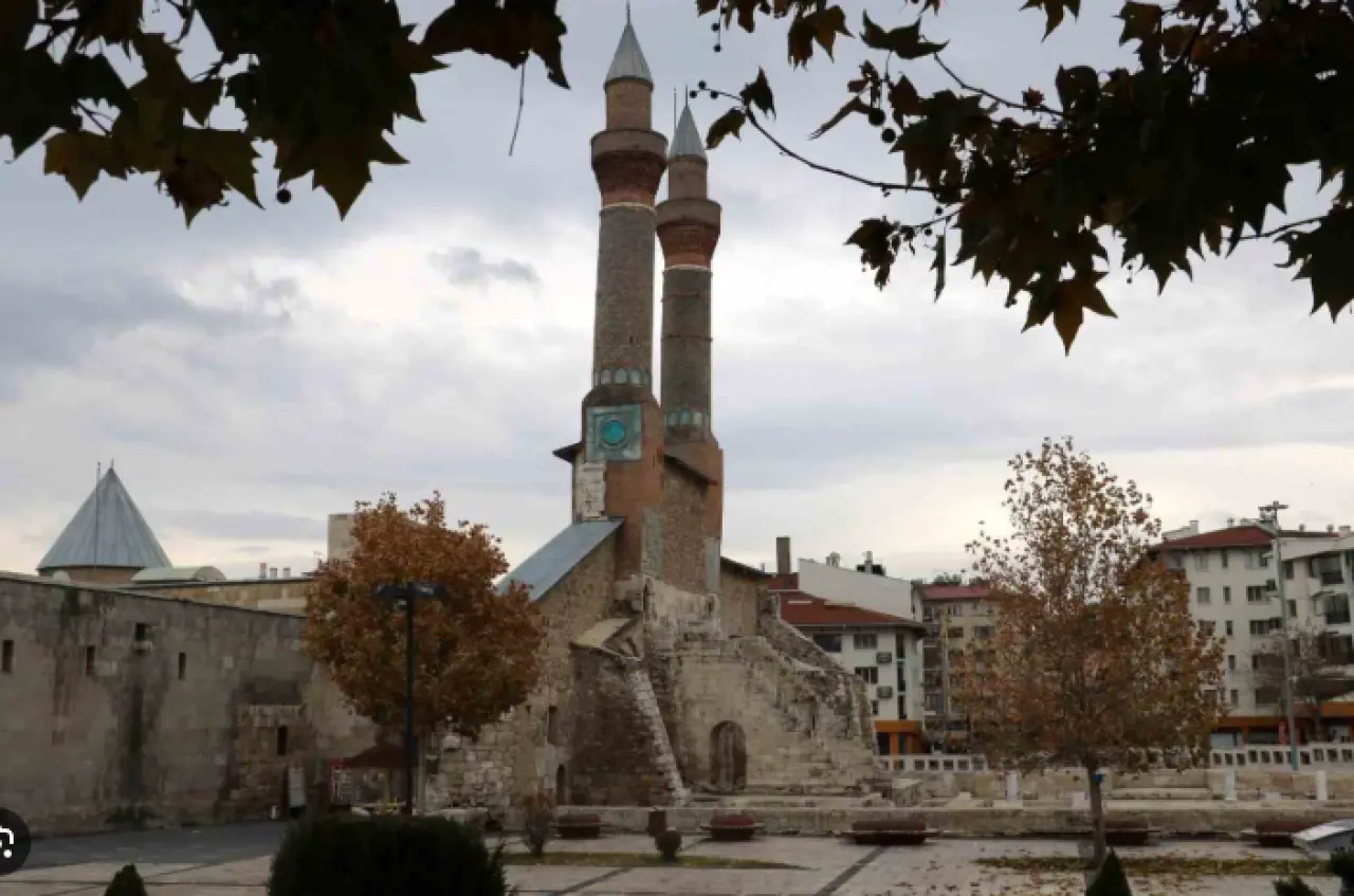 Sivas’ta Görmeden Dönmeyin: İşte En Önemli Duraklar 1