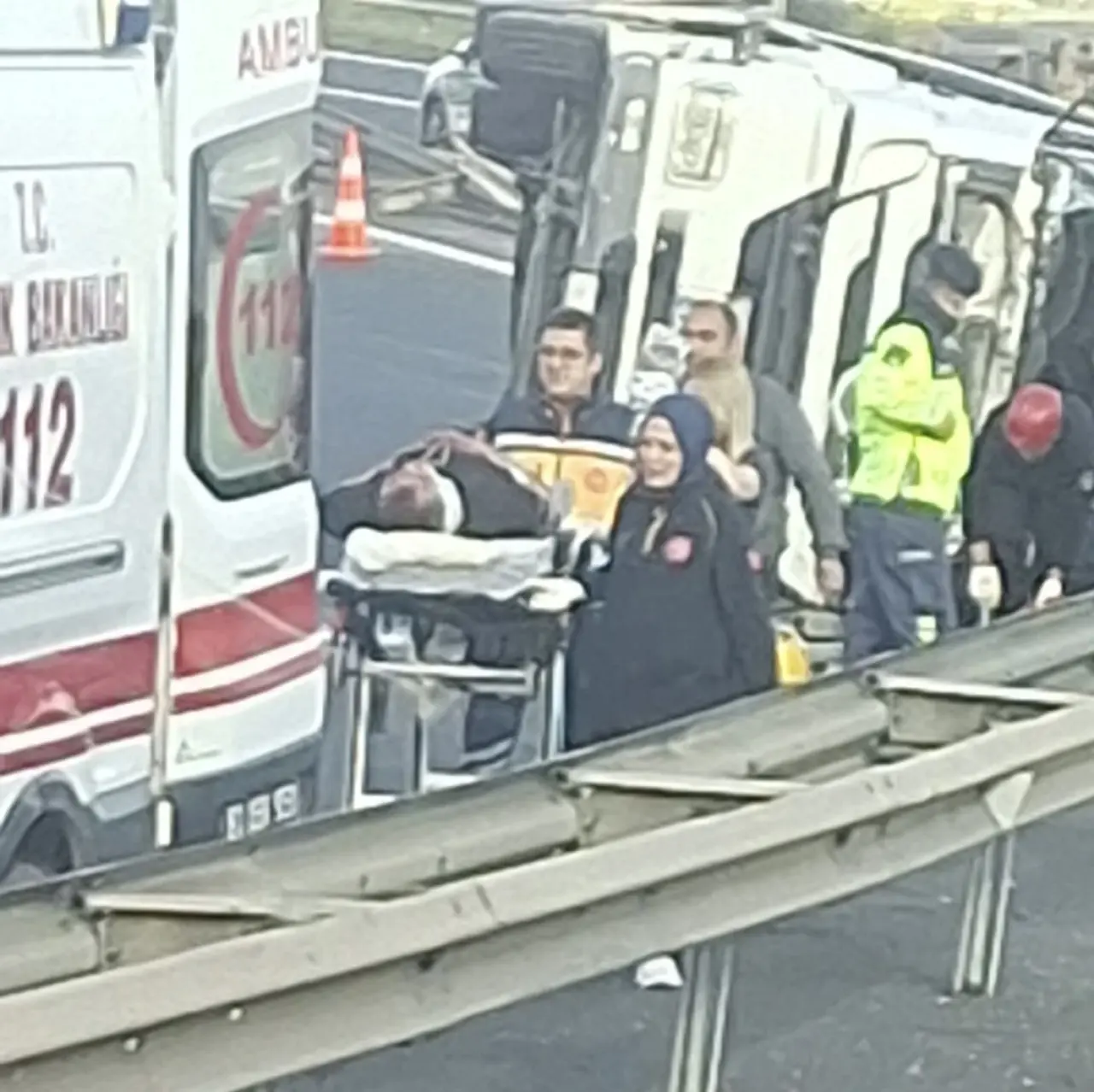 Osmaniye’de korkutan anlar! Kontrolden çıkan tır devrildi: 1 yaralı 1
