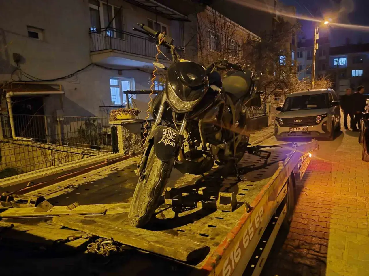 Kask yok, ehliyet yok, plaka yok… 17 yaşındaki gencin hız tutkusunun bedeli dudak uçuklattı! 1