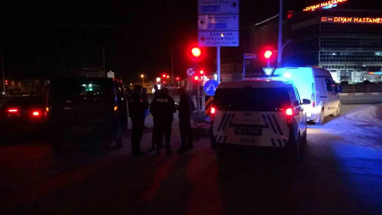 Malatya’da öfke kontrolden çıktı: Sözler yetmedi, bıçaklar çekildi! 3