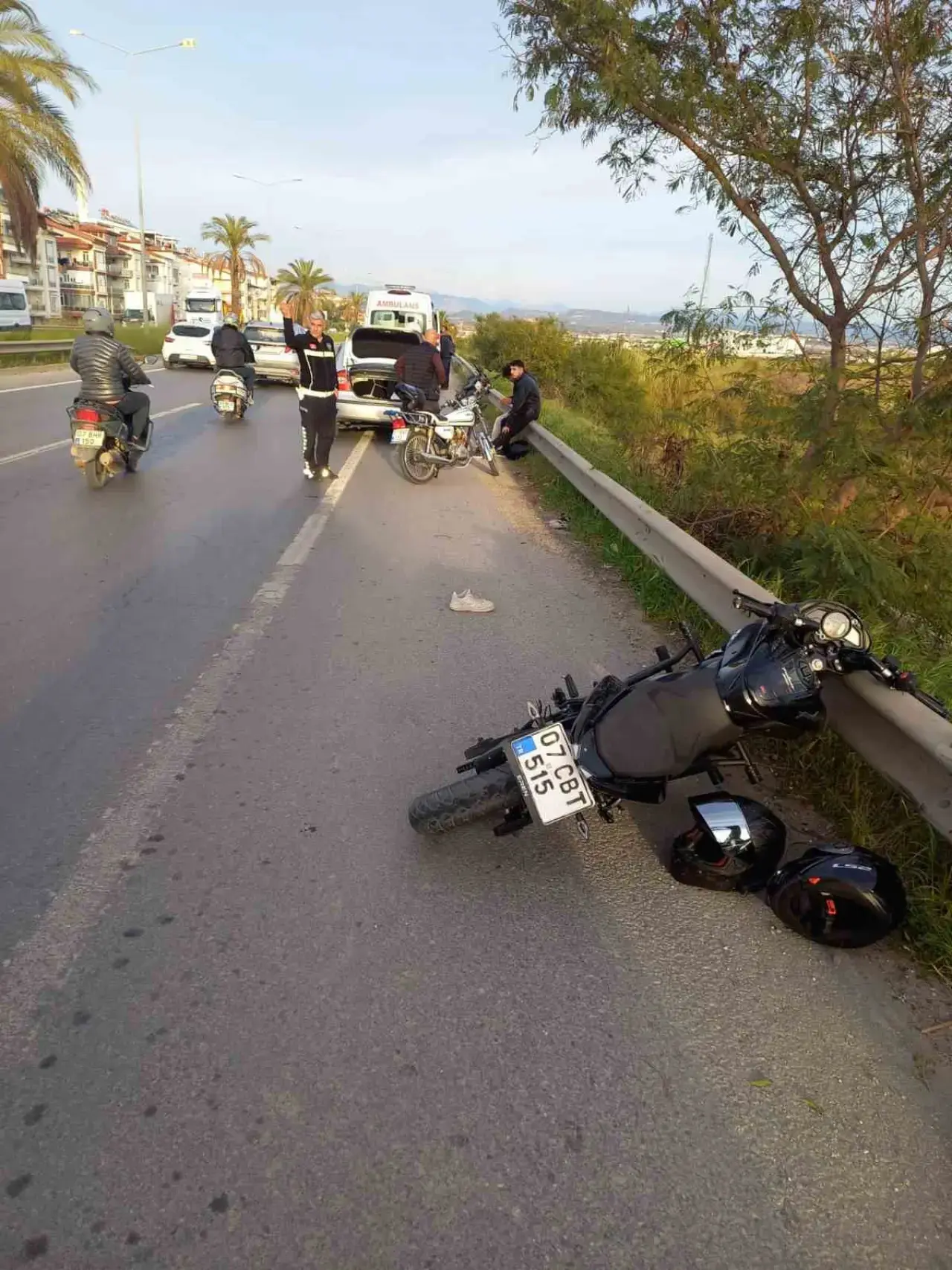 Antalya yolunda felaket zinciri... 3 araç birbirine girdi! 3