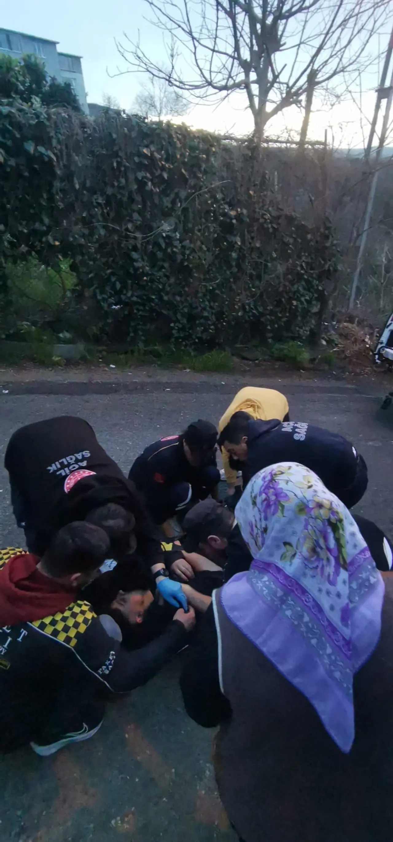 Sarıyer’de saniyeler içinde yere savruldu, o anlar kameraya yansıdı 4