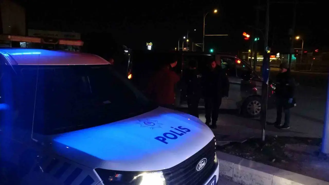 Malatya’da öfke kontrolden çıktı: Sözler yetmedi, bıçaklar çekildi! 4