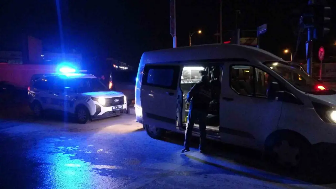 Malatya’da öfke kontrolden çıktı: Sözler yetmedi, bıçaklar çekildi! 5