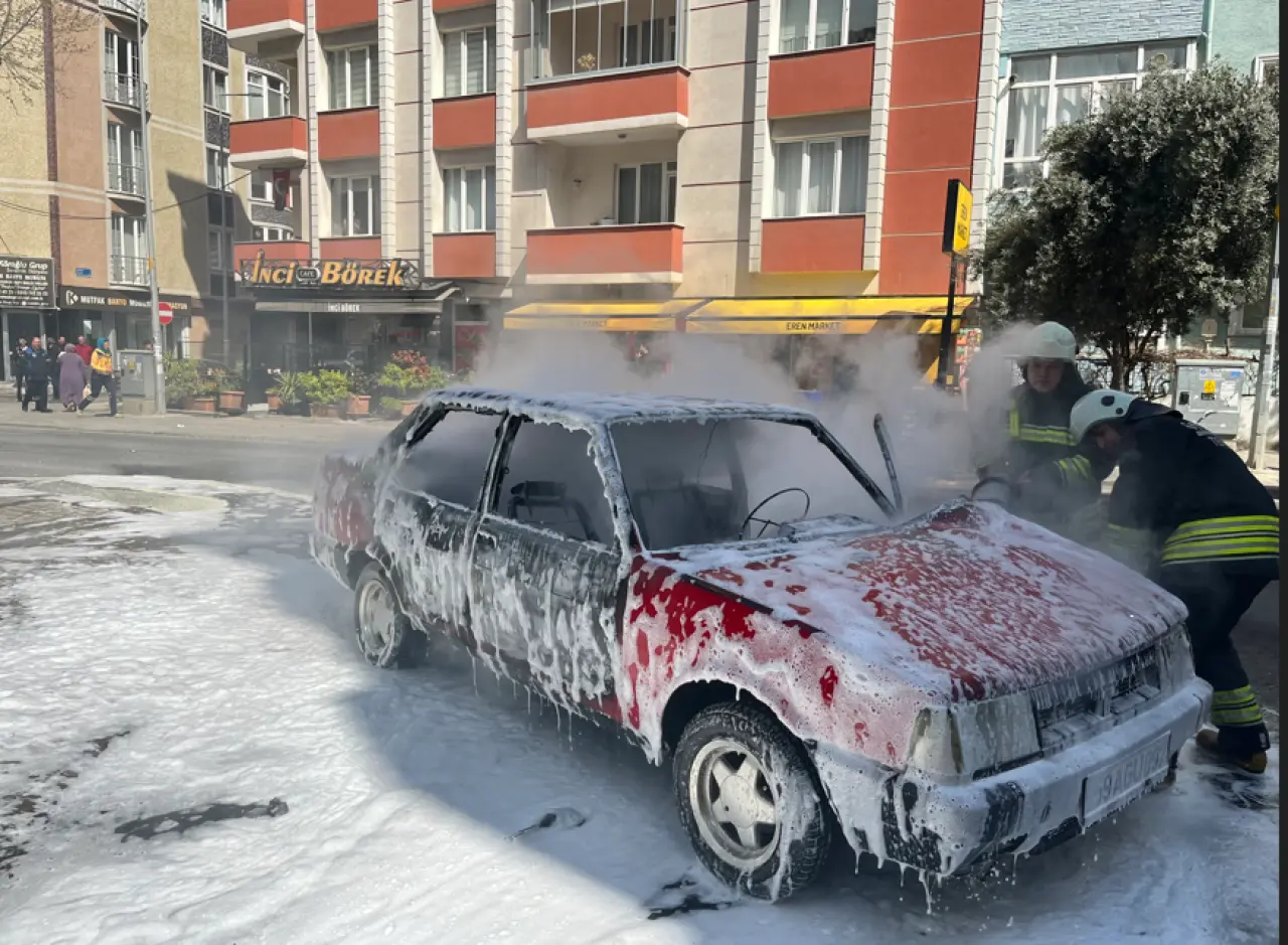 Kontağı çevirdiği an kabus başladı! Çorlu’da otomobil alev aldı 3