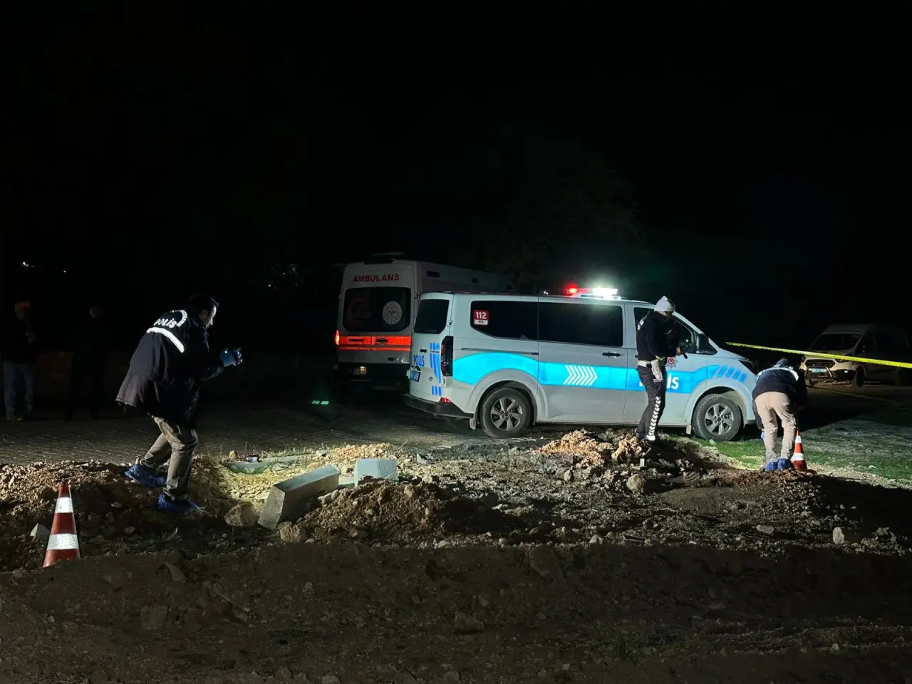 Uşak'ta motosiklet araziye devrildi: 1 ölüUşak'ta motosiklet araziye devrildi: 1 ölü 4
