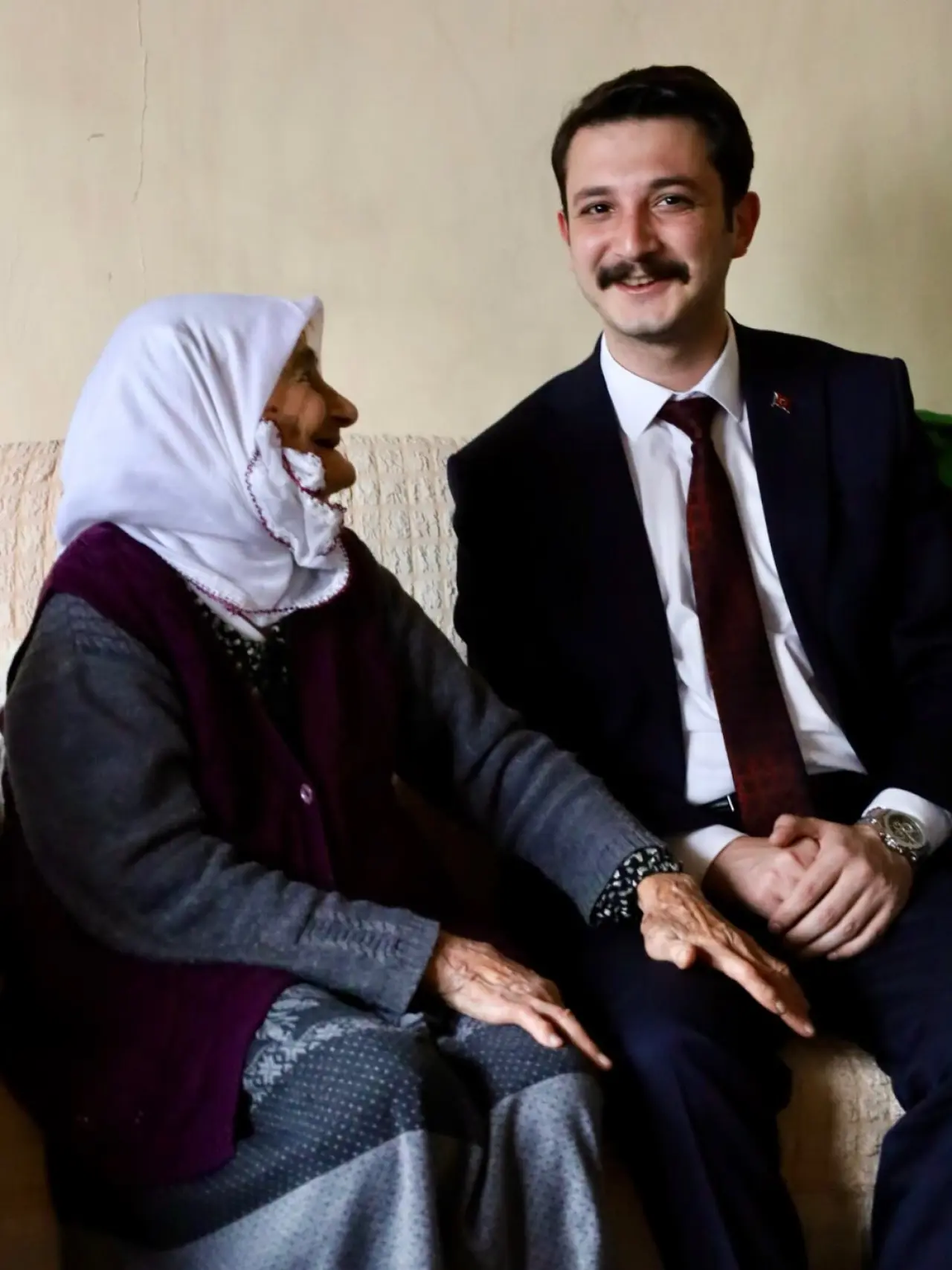 Koyulhisar’da Bayram Coşkusu: Kaymakam Kukuş Vatandaşlarla Bir Araya Geldi 2