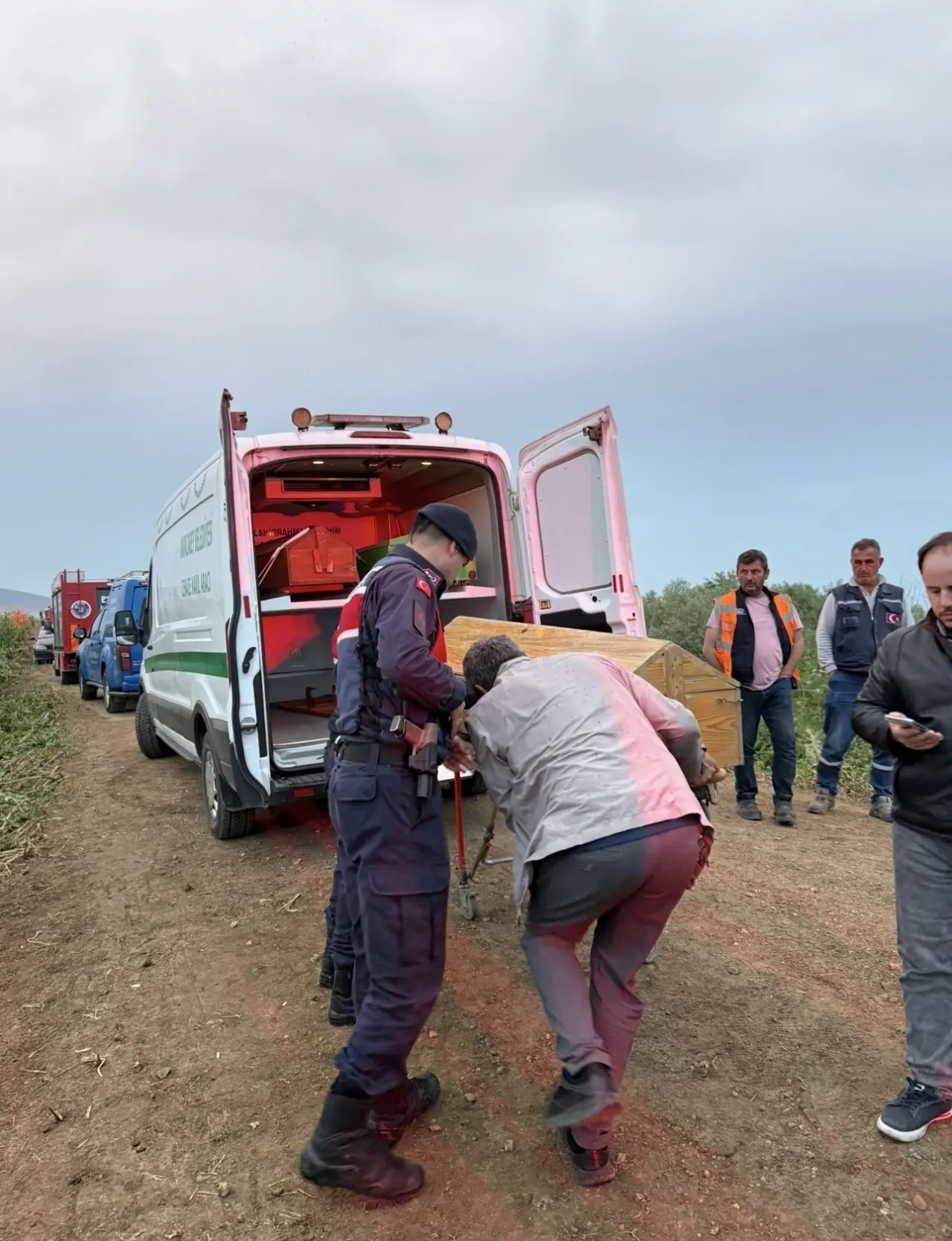 Bursa Karacabey’de feci kaza! Traktör şarampole yuvarlandı, sürücü hayatını kaybetti 4