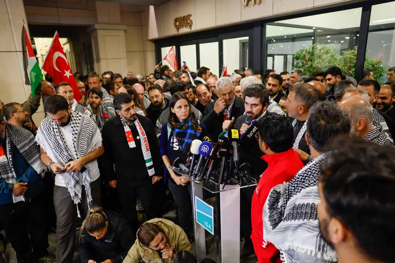 İsrail’in alıkoyduğu filo aktivistleri İstanbul’da konuştu 4