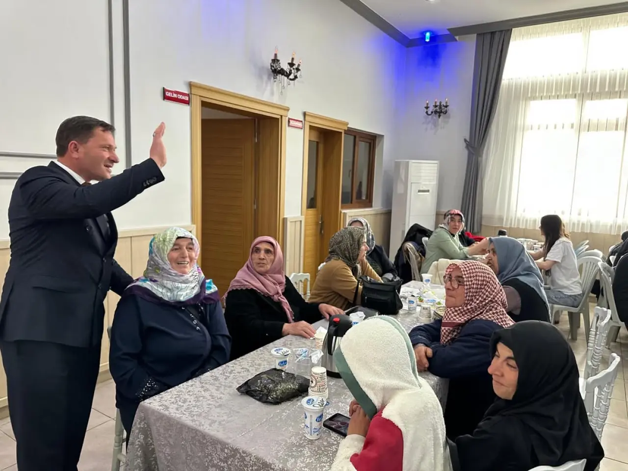 Başkan Karakullukçu Anneler Günü Etkinliğinde Vatandaşlarla Buluştu 4