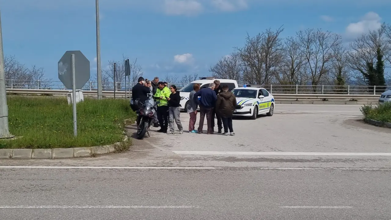 Sinop’ta kavşakta çarpışma! Ehliyetsiz sürücü yaralandı 3