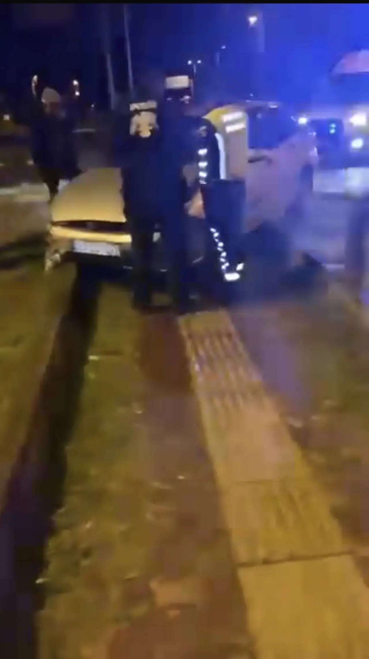 Çaycuma’da kavşakta dehşet: Aile aracı çarpışmada savruldu, 2’si çocuk 5 yaralı 2