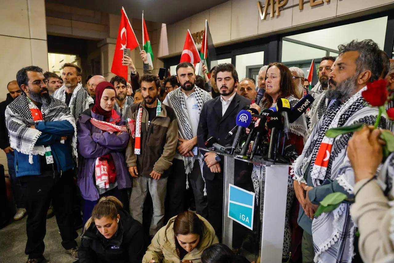 İsrail’in alıkoyduğu filo aktivistleri İstanbul’da konuştu 3