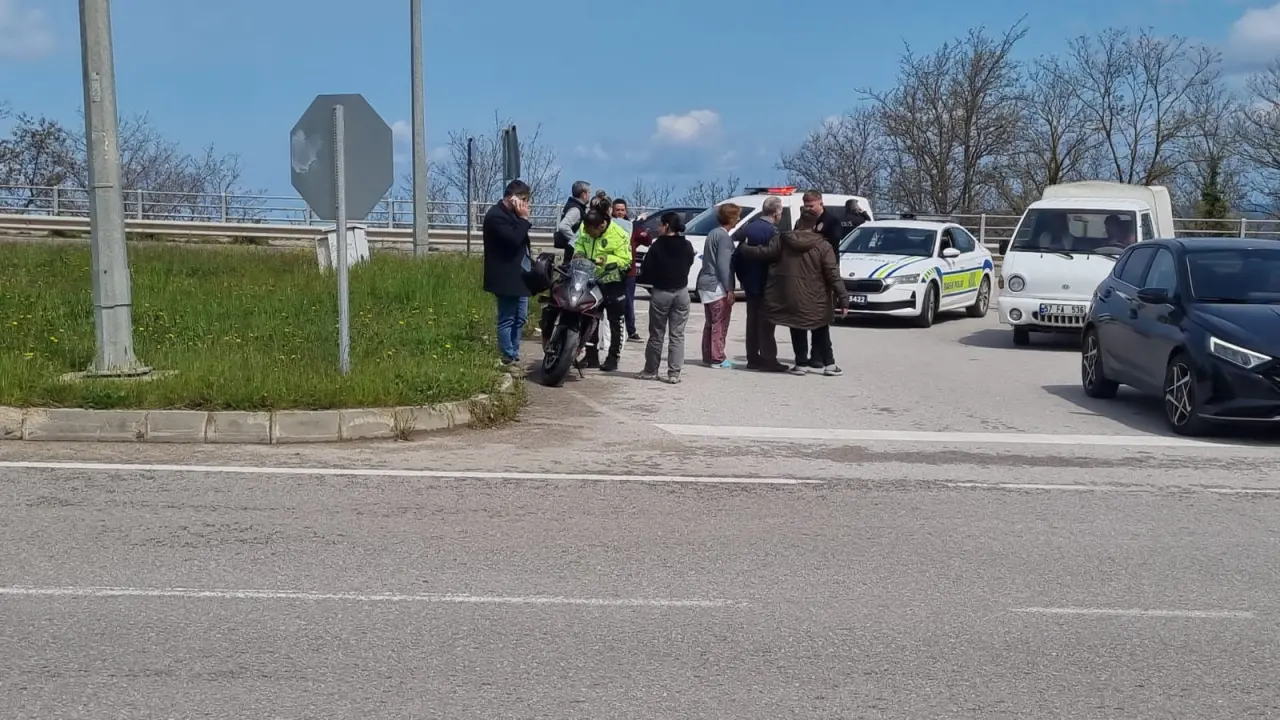 Sinop’ta kavşakta çarpışma! Ehliyetsiz sürücü yaralandı 1