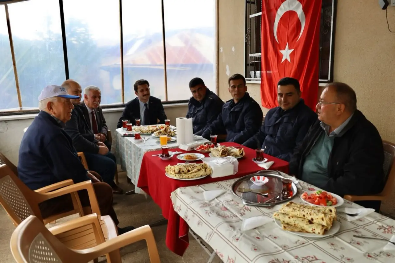 Kaymakam Kukuş’tan Yeşilyurt Köyü’ne Ziyaret: Ustalık, Kültür ve Vatandaş Buluşması 3