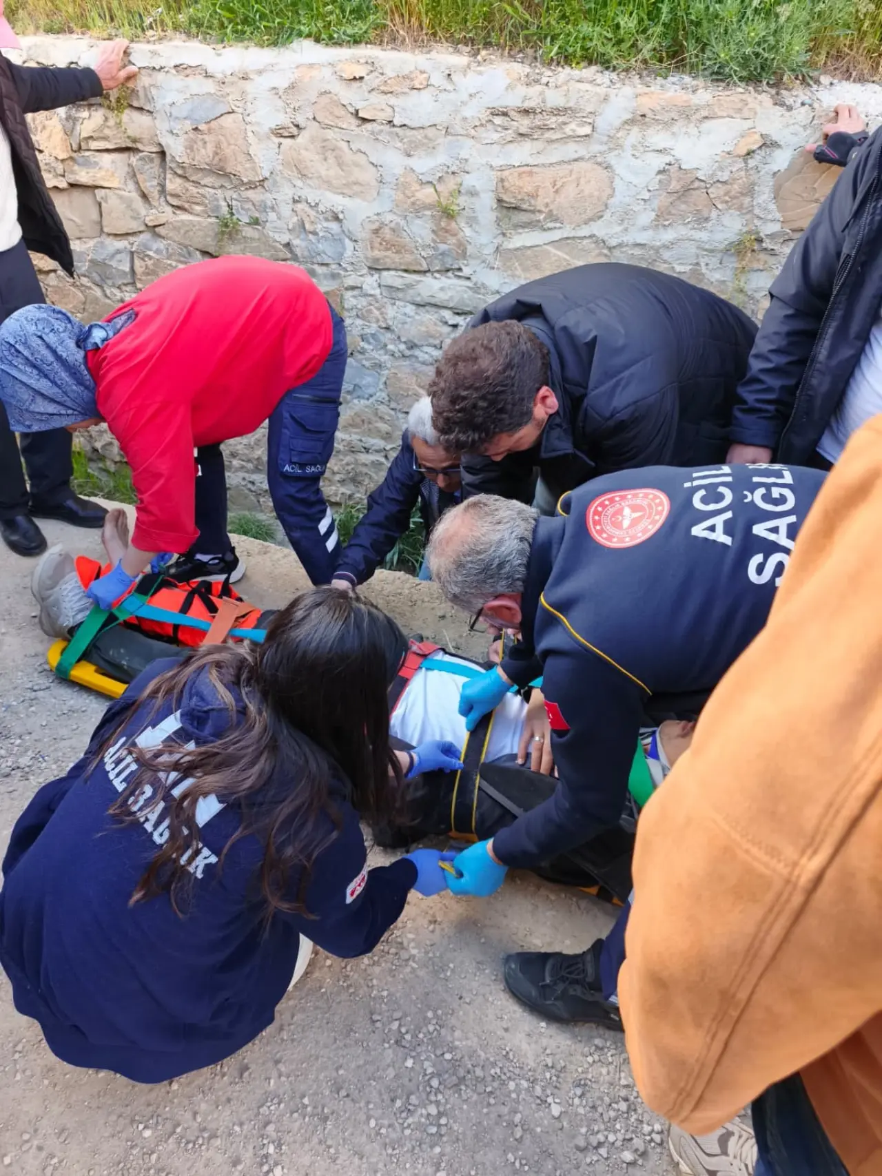 Sarıveliler’de korkutan kaza! Motosiklet devrildi: Sürücü yaralı 3