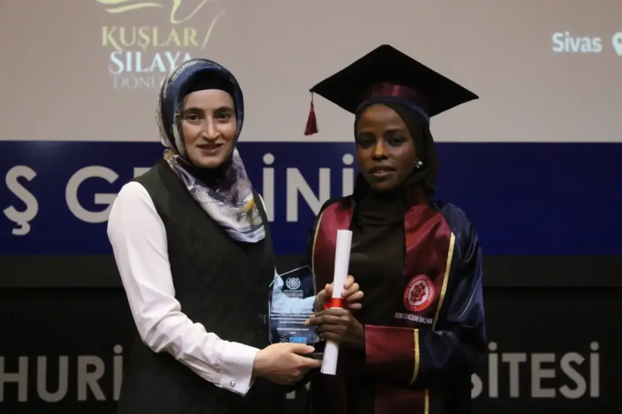 Sivas’ta uluslararası öğrenciler için mezuniyet programı düzenlendi 4