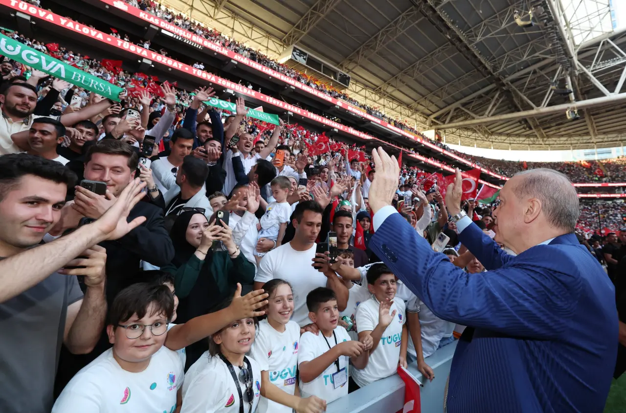 Recep Tayyip Erdoğan: “Gençlerimizin En İyi Şekilde Yetişmesi İçin Çalışıyoruz” 1
