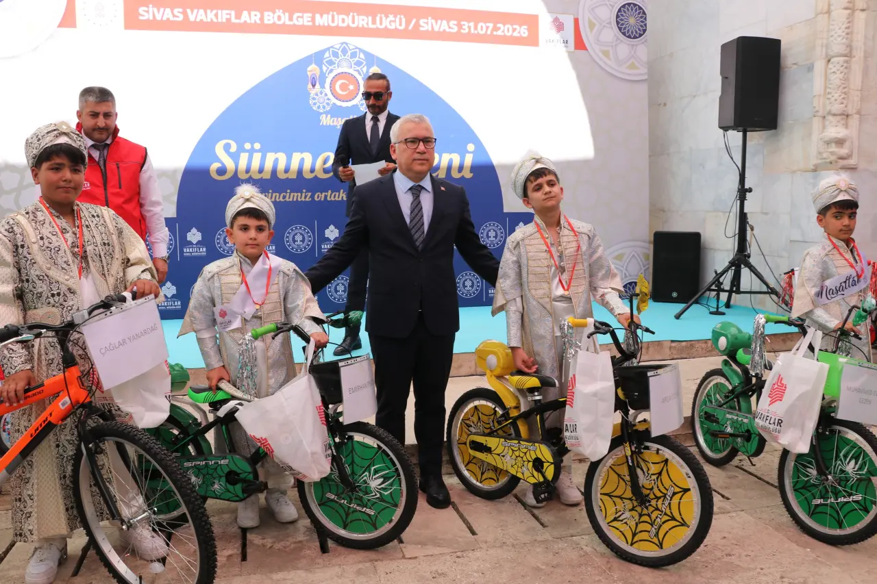 Sivas’ta 530 Yıllık Vakıf Geleneği Yaşatıldı: 30 Çocuğa Sünnet Şöleni 1