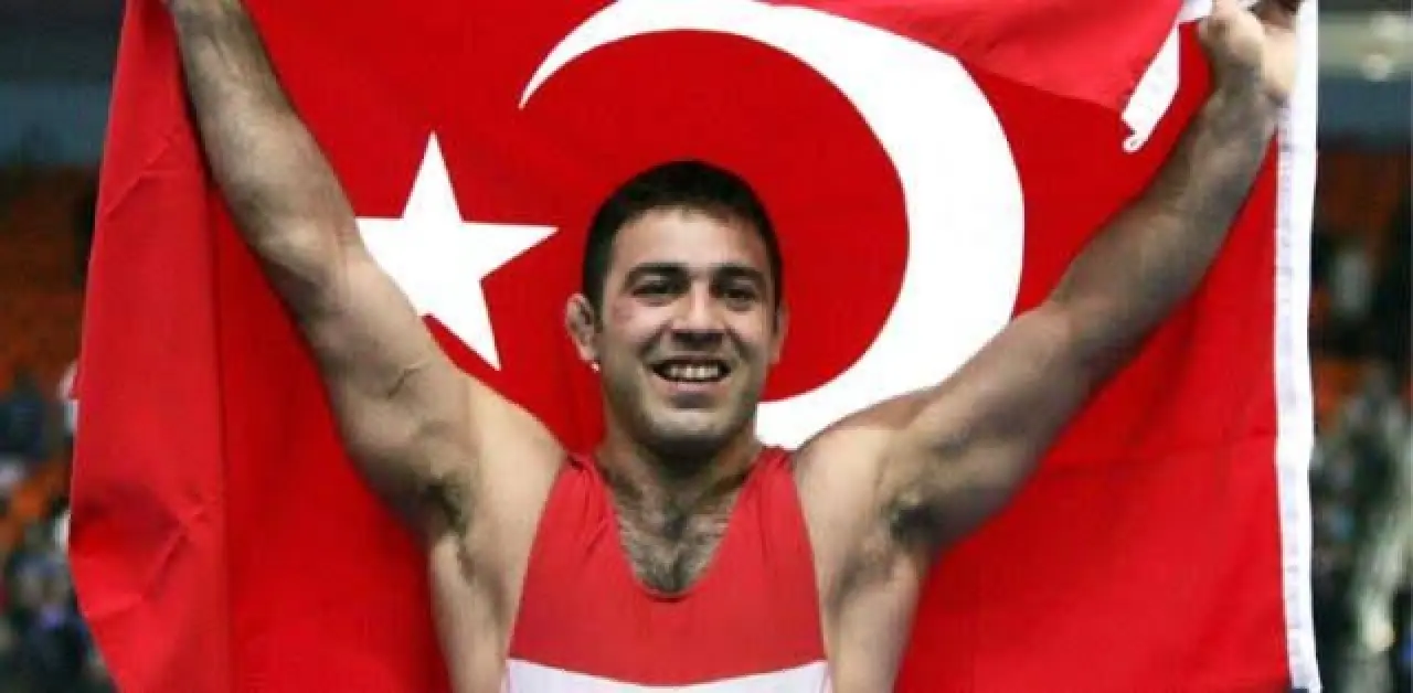 Sivaslı Efsane Hamza Yerlikaya Kimdir? Asrın Güreşçisinin Şoke Eden L... 3