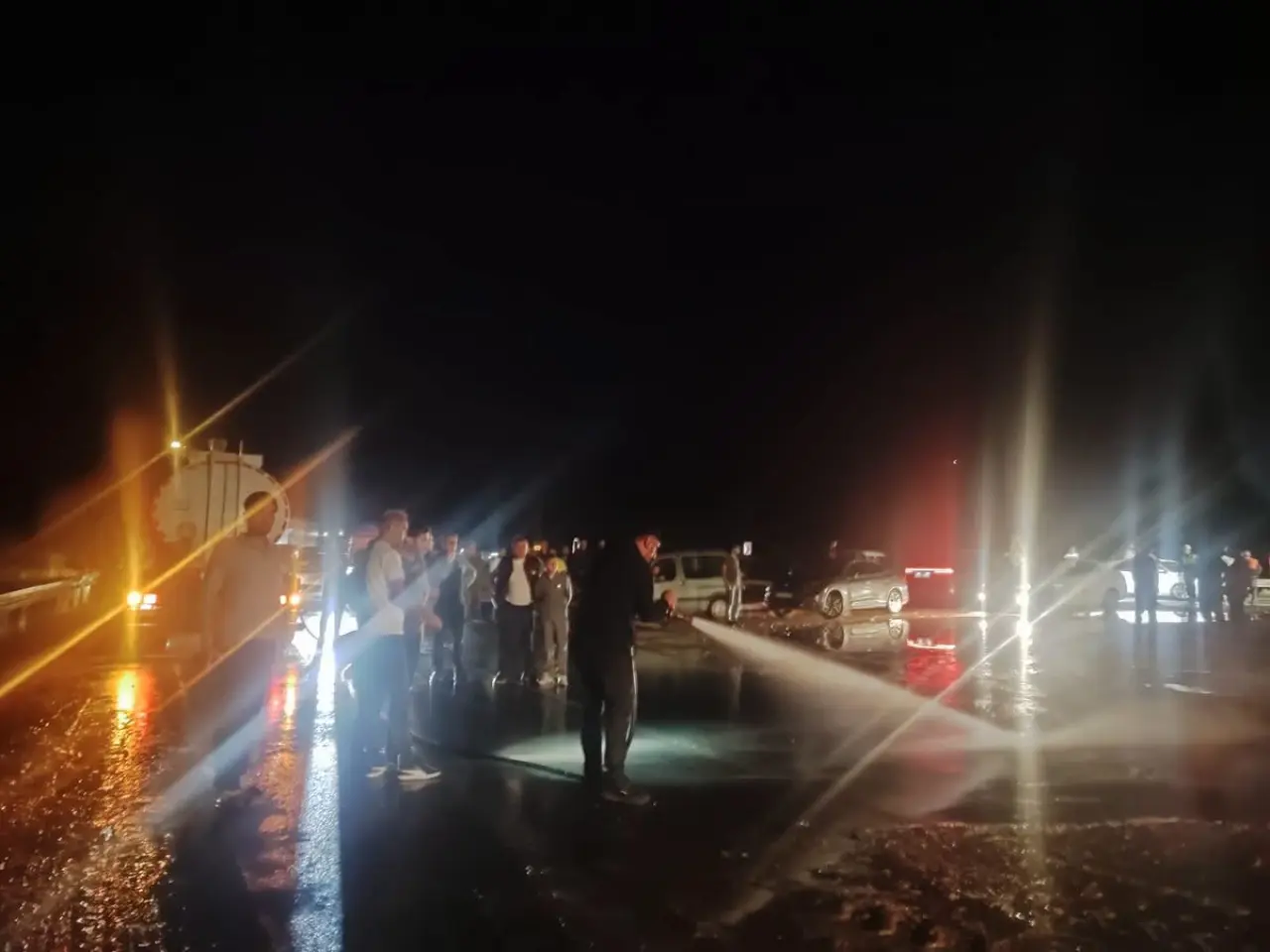 Koyulhisar’da Sel ve Heyelan: Kapanan D-100 Yolu Yeniden Açıldı 8