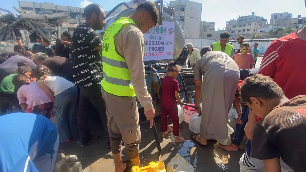 Sivaslı hayırseverlerden Gazze’ye temiz su desteği 2