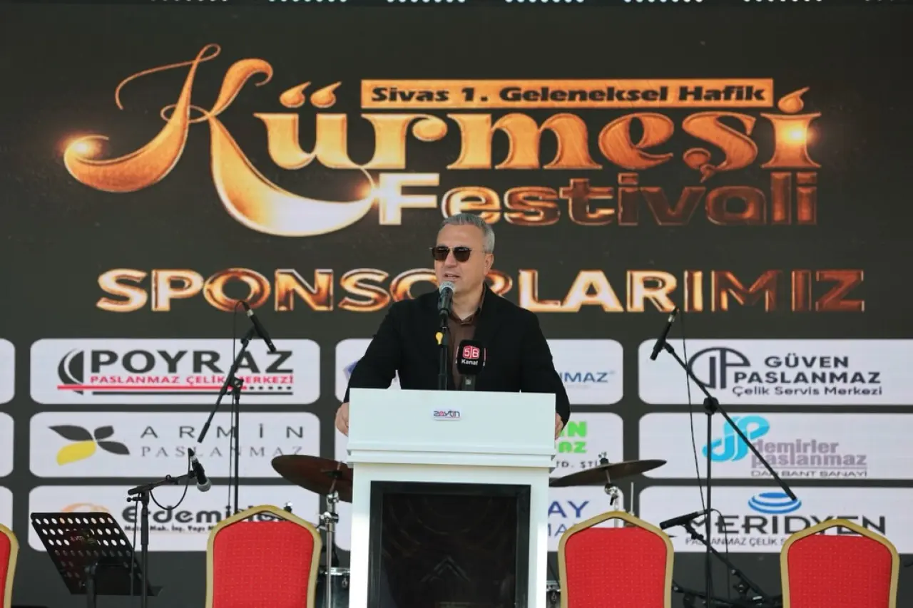Vali Yılmaz Şimşek ve Başkan Adem Uzun Hafik Kürmeşi Festivali'ne Katıldı 4